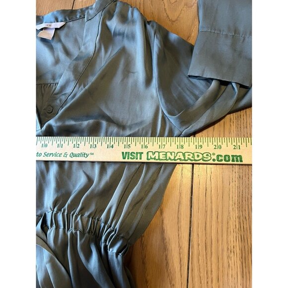 HM Dress Women’s Size Small Sage Green Short V Neck Elastic Waist Silky Feel - Picture 6 of 16